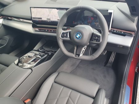 2026 BMW 5-Series - photo 6
