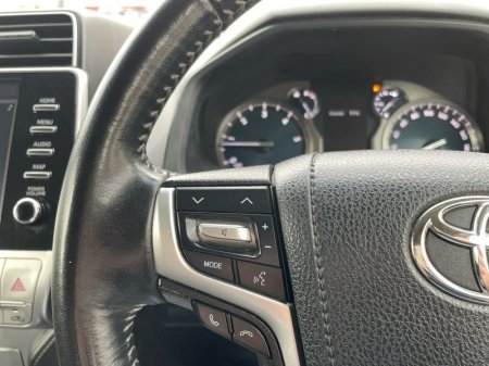2022 Toyota Land Cruiser - photo 16