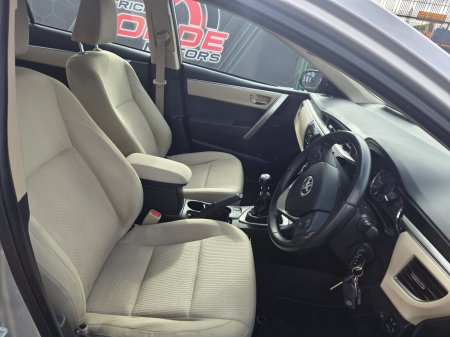 2014 Toyota Corolla - photo 8