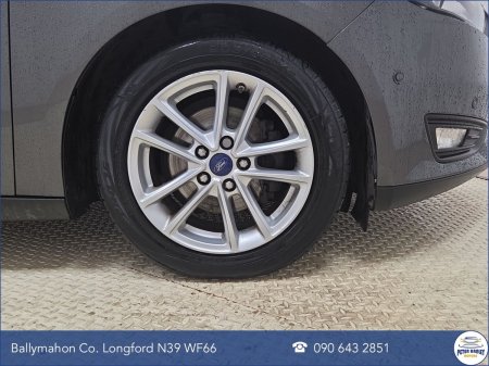 2016 Ford Focus - photo 24