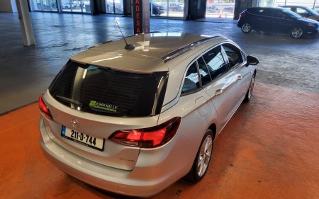 2021 Opel Astra - photo 2