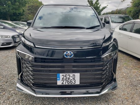 2025 Toyota Voxy