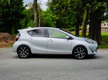 2020 Toyota Aqua - photo 9