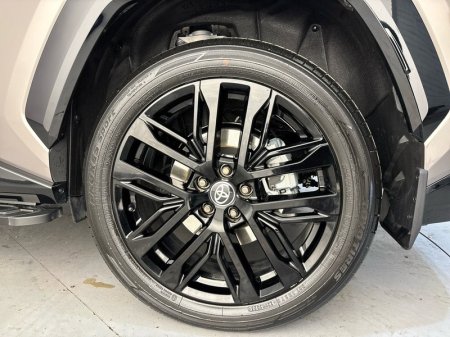 2027 Toyota RAV4 - photo 11