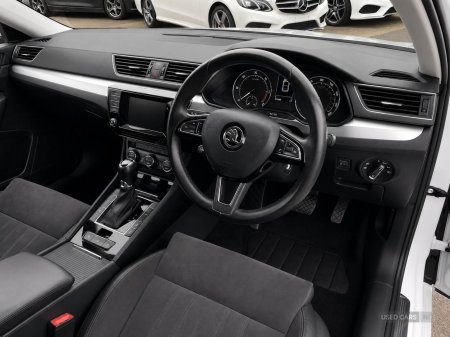 2016 Skoda Superb - photo 12