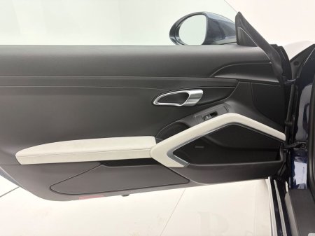 2022 Porsche Cayman - photo 18