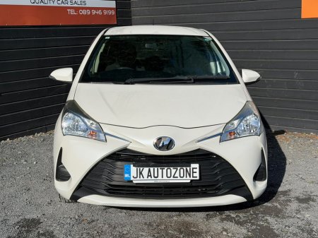 2017 Toyota Yaris - photo 2