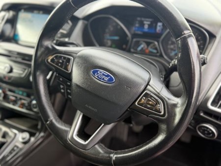 2017 Ford Focus - photo 8