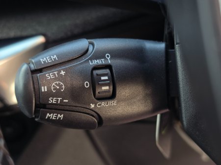 2018 Peugeot 5008 - photo 30