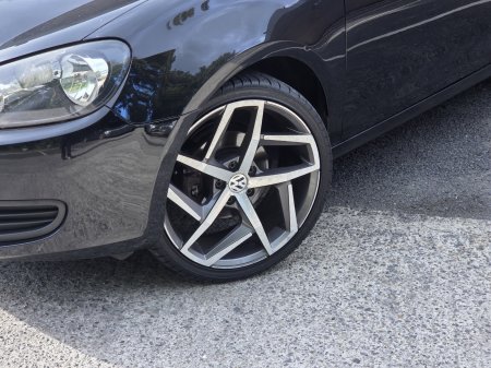 2011 Volkswagen Golf - photo 2