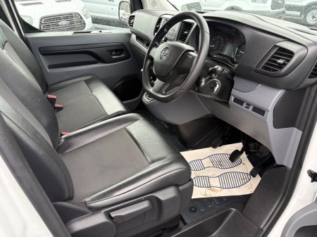 2021 Opel Vivaro - photo 13