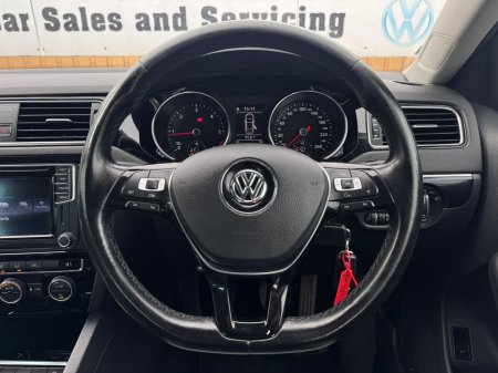 2017 Volkswagen Jetta - photo 27
