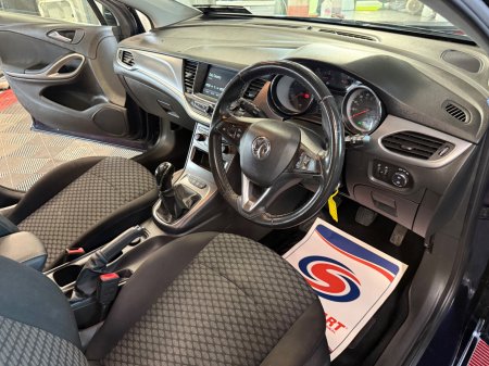 2019 Vauxhall Astra - photo 9