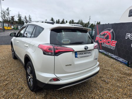 2016 Toyota RAV4 - photo 3