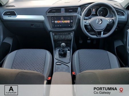 2019 Volkswagen Tiguan - photo 2