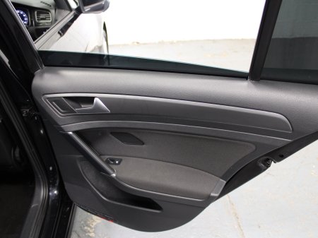 2019 Volkswagen Golf - photo 27