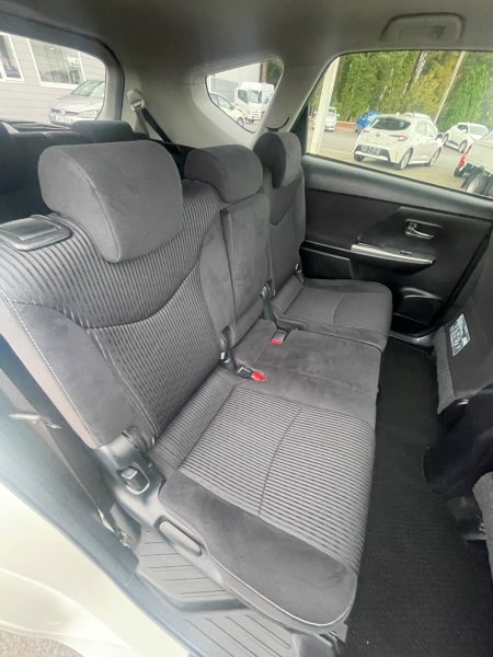 2016 Toyota Prius - photo 12
