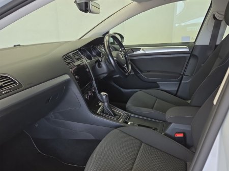 2019 Volkswagen Golf - photo 4