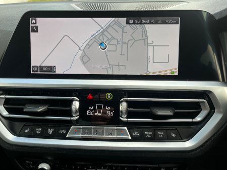 2021 BMW 3-Series - photo 21