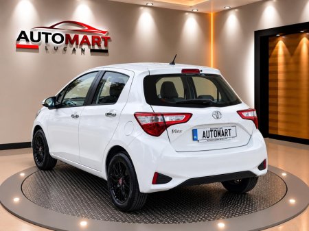 2020 Toyota Vitz - photo 15