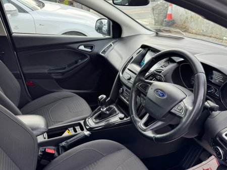 2017 Ford Focus - photo 6