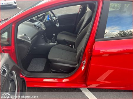 2014 Ford Fiesta - photo 8