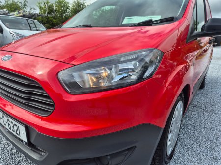 2018 Ford Courier - photo 2