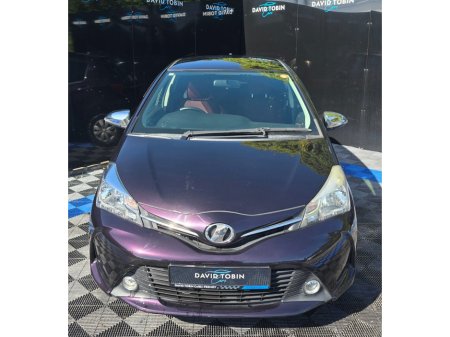 2015 Toyota Vitz - photo 17
