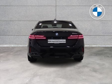 2025 BMW 5-Series - photo 15