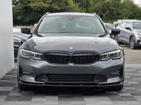 2022 BMW 3-Series - photo 11