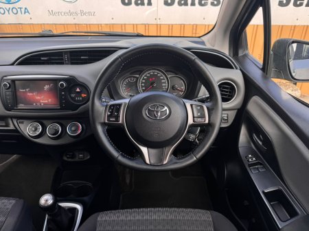2016 Toyota Yaris - photo 25