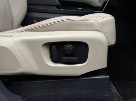 2017 Land Rover Discovery - photo 14