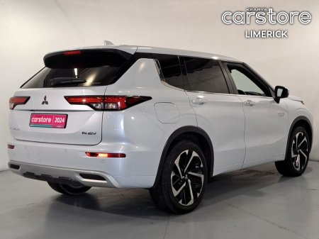 2024 Mitsubishi Outlander - photo 3