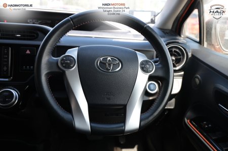 2015 Toyota Aqua - photo 15