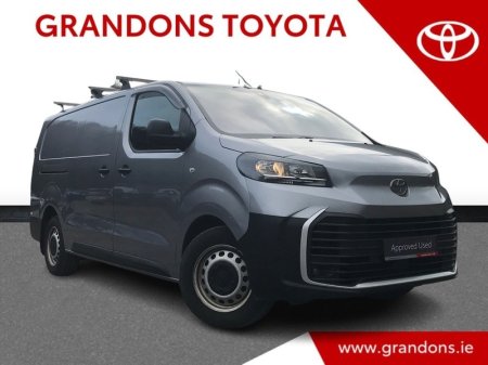 2025 Toyota Proace - photo 2