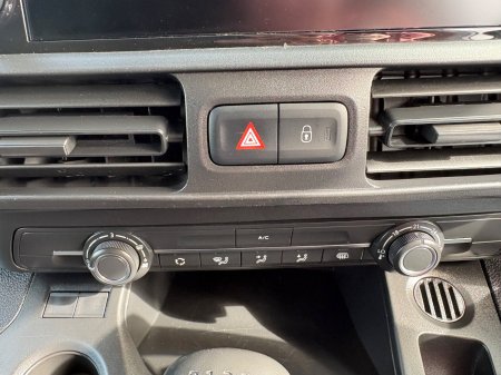 2022 Peugeot Partner - photo 17