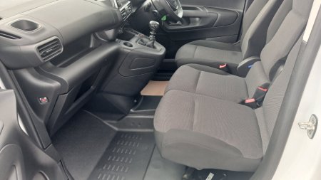 2023 Peugeot Partner - photo 4