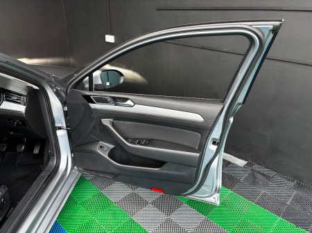 2022 Volkswagen Passat - photo 23