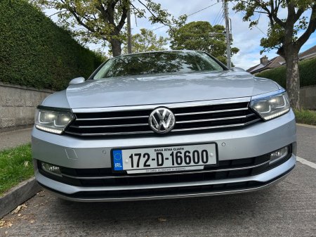 2017 Volkswagen Passat - photo 2