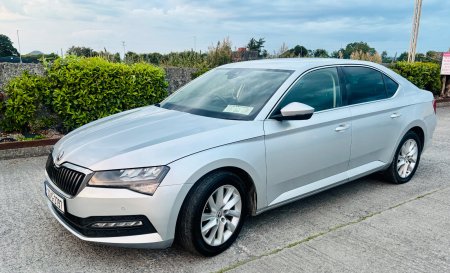 2022 Skoda Superb - photo 2