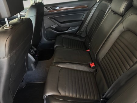 2018 Volkswagen Passat - photo 16