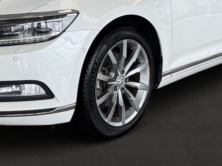 2018 Volkswagen Passat - photo 10