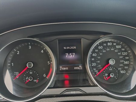 2019 Volkswagen Passat - photo 21