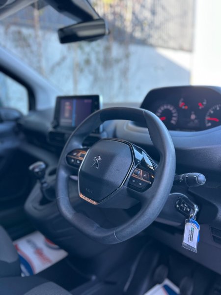 2022 Peugeot Partner - photo 9