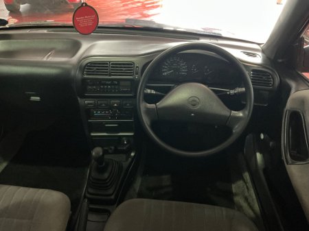 1992 Nissan Sunny - photo 10