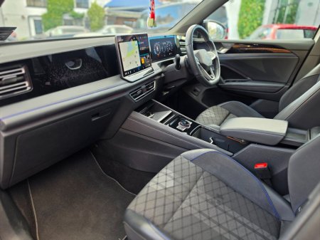 2025 Volkswagen Tiguan - photo 20