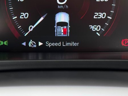 2017 Volvo S90 - photo 26