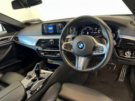 2018 BMW 5-Series - photo 6