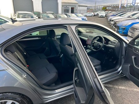 2022 Skoda Superb - photo 11