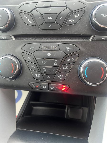 2019 Ford Mondeo - photo 17